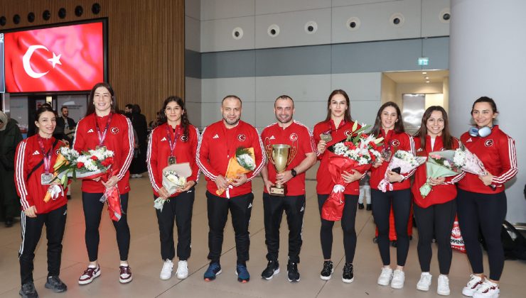 Avrupa ikincisi Kadın Güreş Milli Takımı İstanbul’a döndü