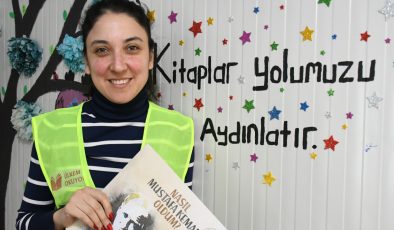 Sağlık çalışanı olarak gittiği Hatay’da 19 kütüphane açtı