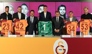 Galatasaray 5 futbolcusuyla sözleşme yeniledi