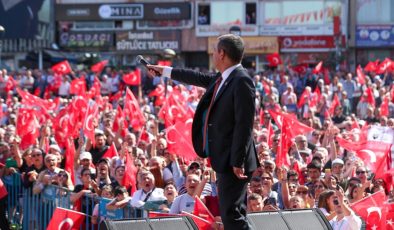 Özel: Birilerinin tükenmiş siyasi geleceklerine umut olmak niyetinde değiliz