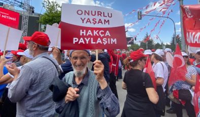 Binlerce emekli Tandoğan Meydanı’nda buluştu