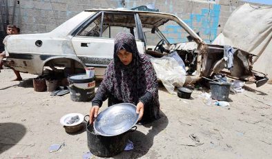 Refah sınır kapısı kapalı: ‘Gazze’ye gönderilen yardımlar Mısır’da çürüyor’