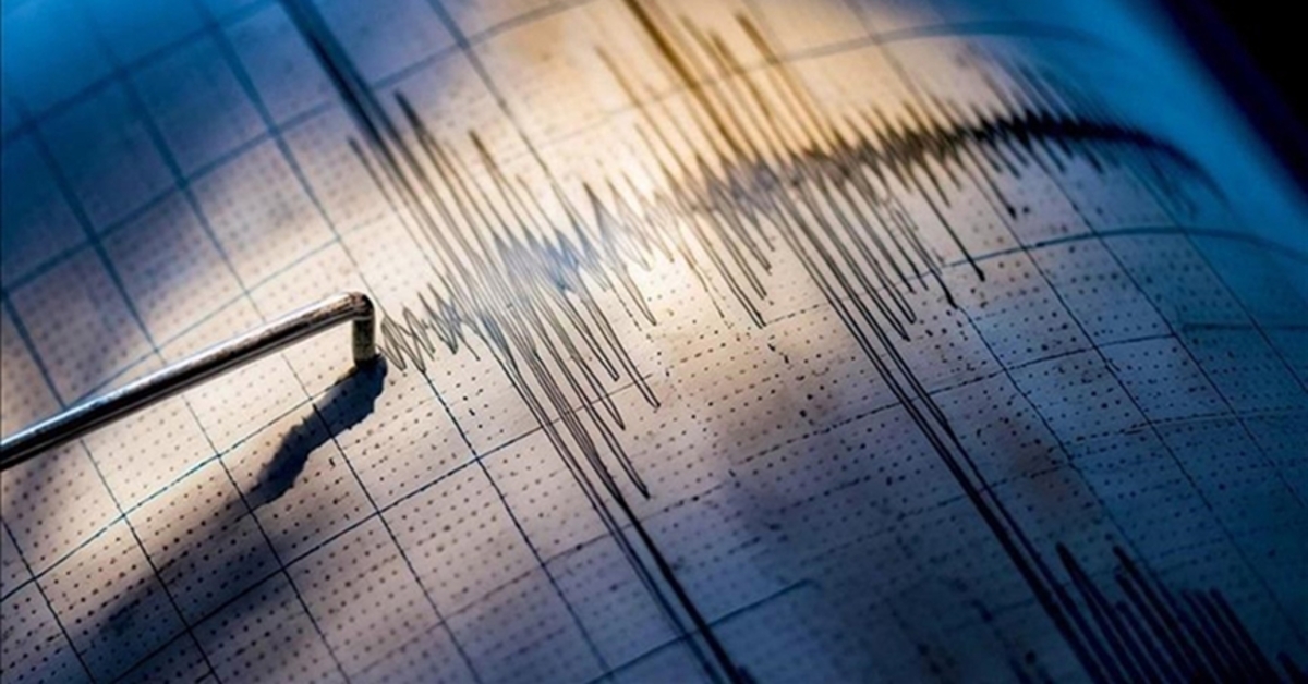 Endonezya’da 6 büyüklüğünde deprem