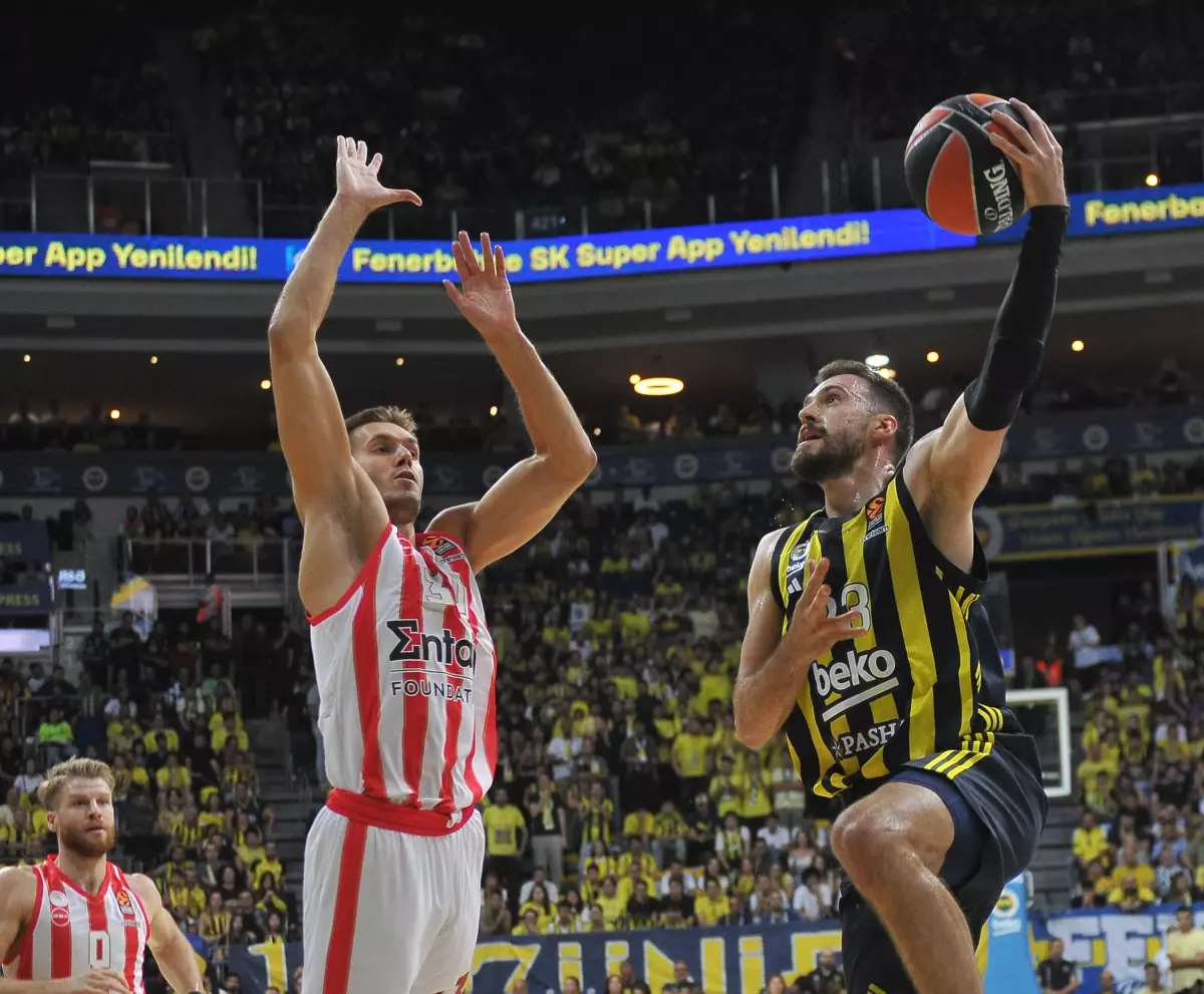 Fenerbahçe, Olympiacos’u 82-71 Yendi