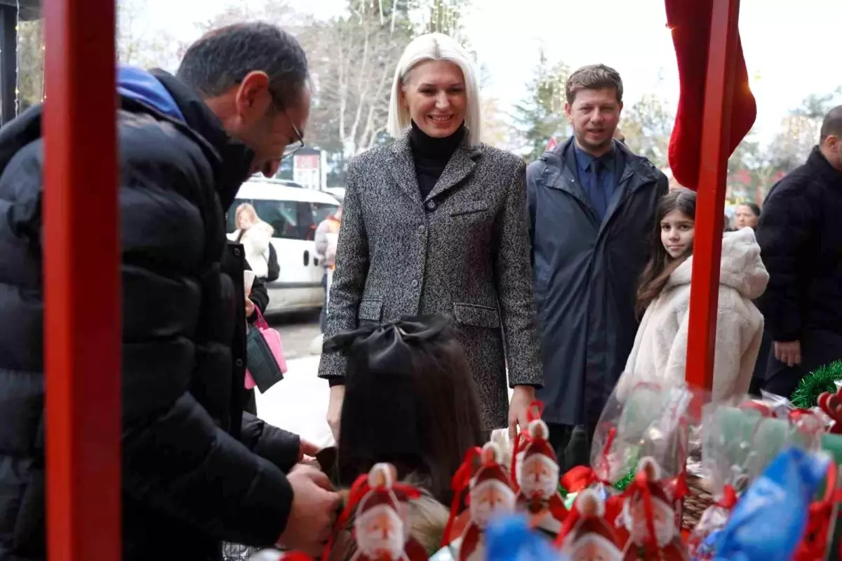 Bilecik’te Yılbaşı Çarşısı Açıldı