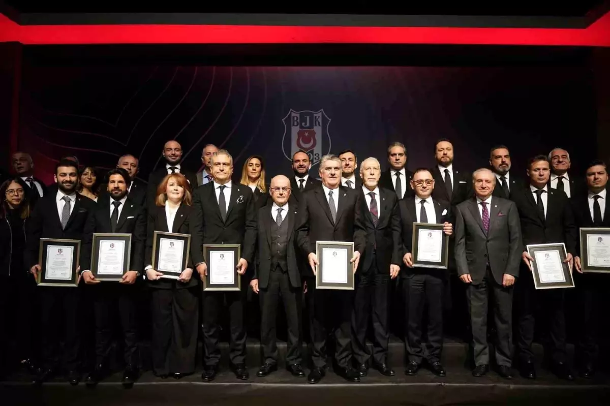 Beşiktaş’ın Yeni Başkanı Adalı Mazbatasını Aldı